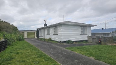 37 Kowhai Street, Castlecliff, Whanganui - Carousel 1