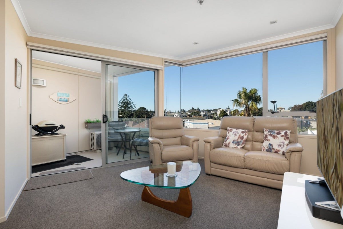 305/332 Maunganui Road, Mount Maunganui, Mount Maunganui - Carousel 2