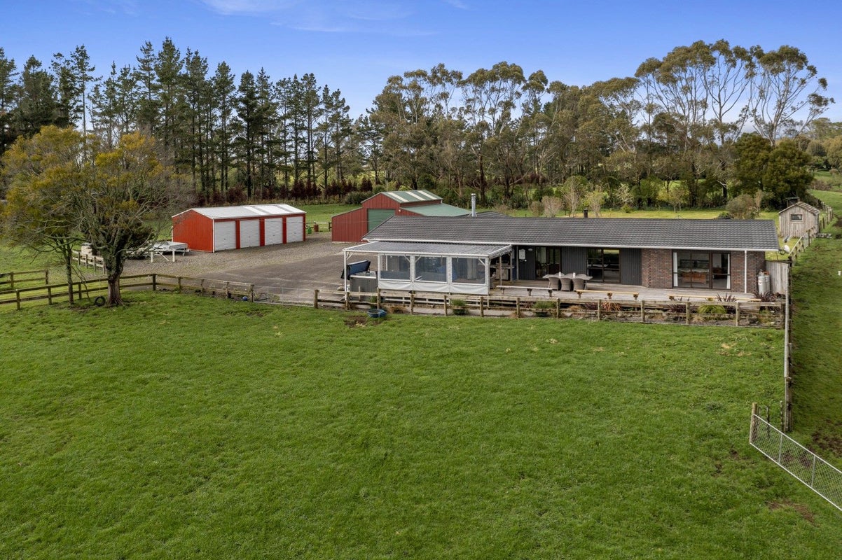 438 Alfred Road, Kaimiro, New Plymouth - Carousel 2