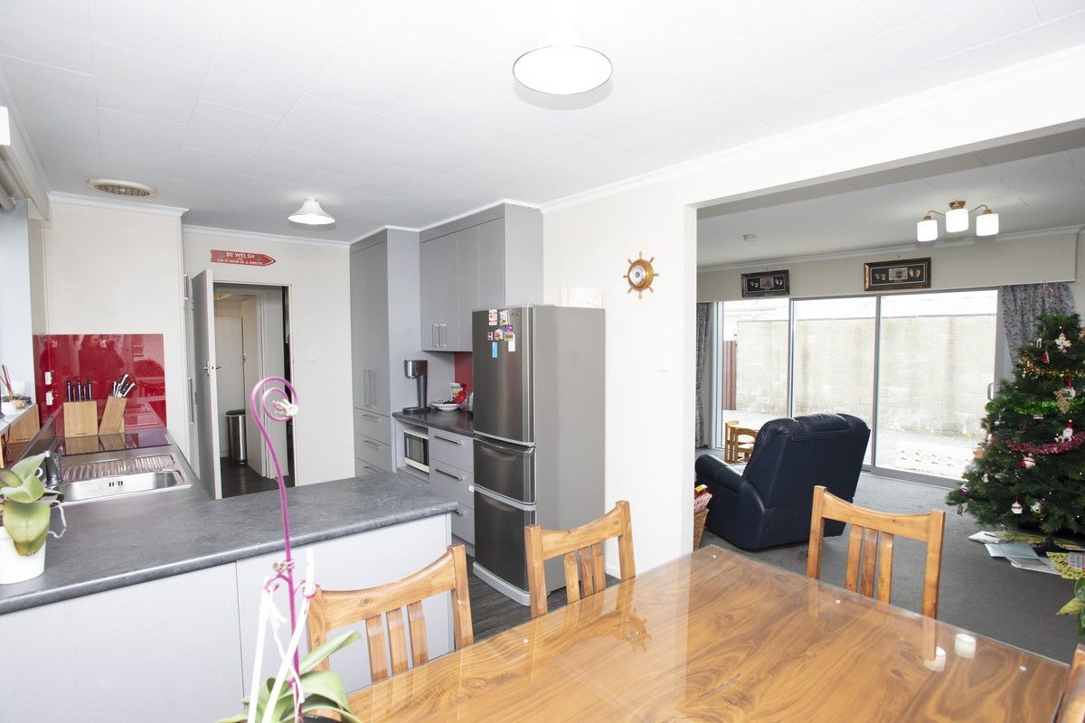 80 O'Byrne Street, Waikiwi, Invercargill - Carousel 2