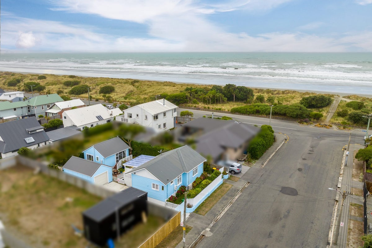 8 Effingham Street, North New Brighton, Christchurch - Carousel 30