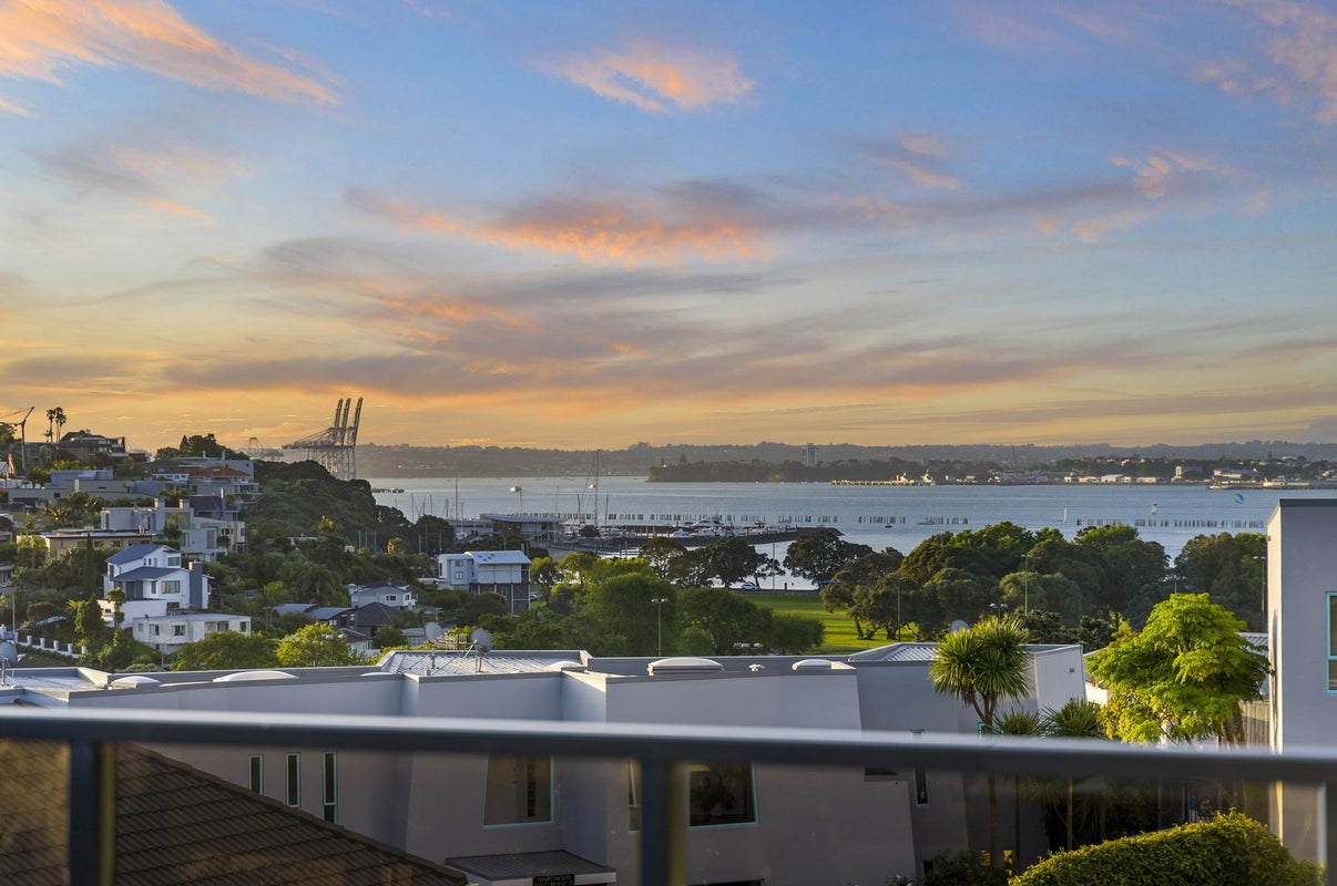 12A Takitimu Street, Orakei, Auckland - Carousel 2