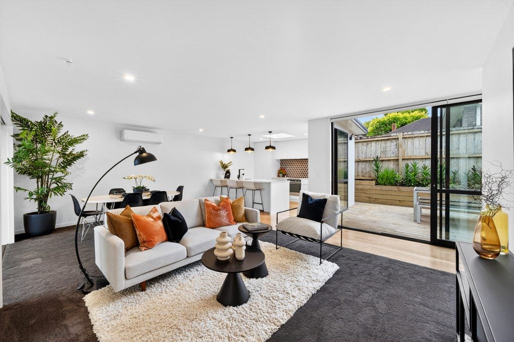 44A Castledine Crescent, Glen Innes, Auckland City, Auckland - Carousel 1