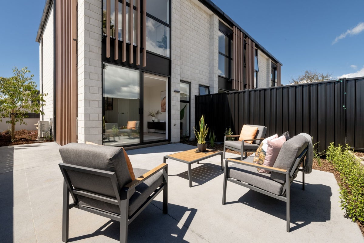 13/1460 Cameron Road, Greerton, Tauranga - Carousel 1