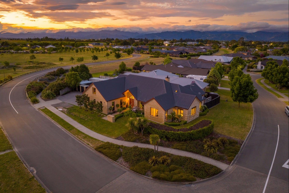 5 Forest Park Drive, Witherlea, Blenheim - Carousel 2