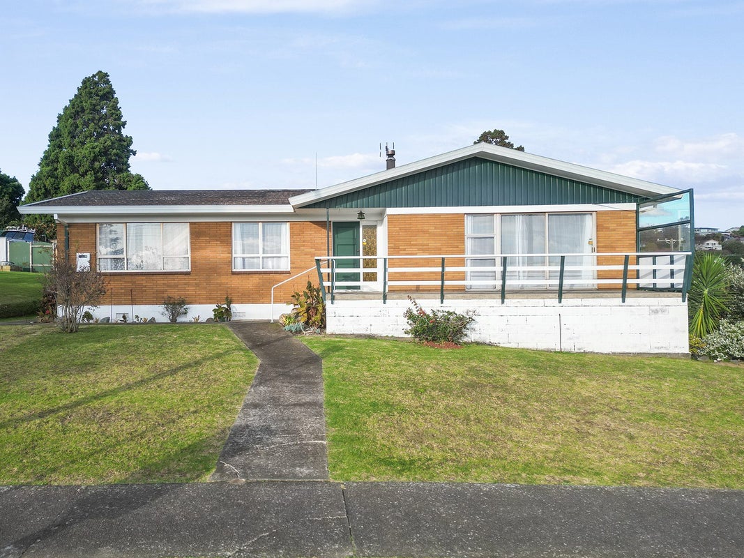 1 Emily Place, Bellevue, Tauranga - Carousel 1