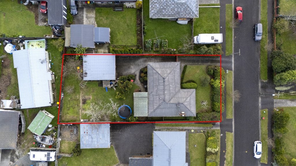 20 Springfield Crescent, Enderley, Hamilton - Carousel 21