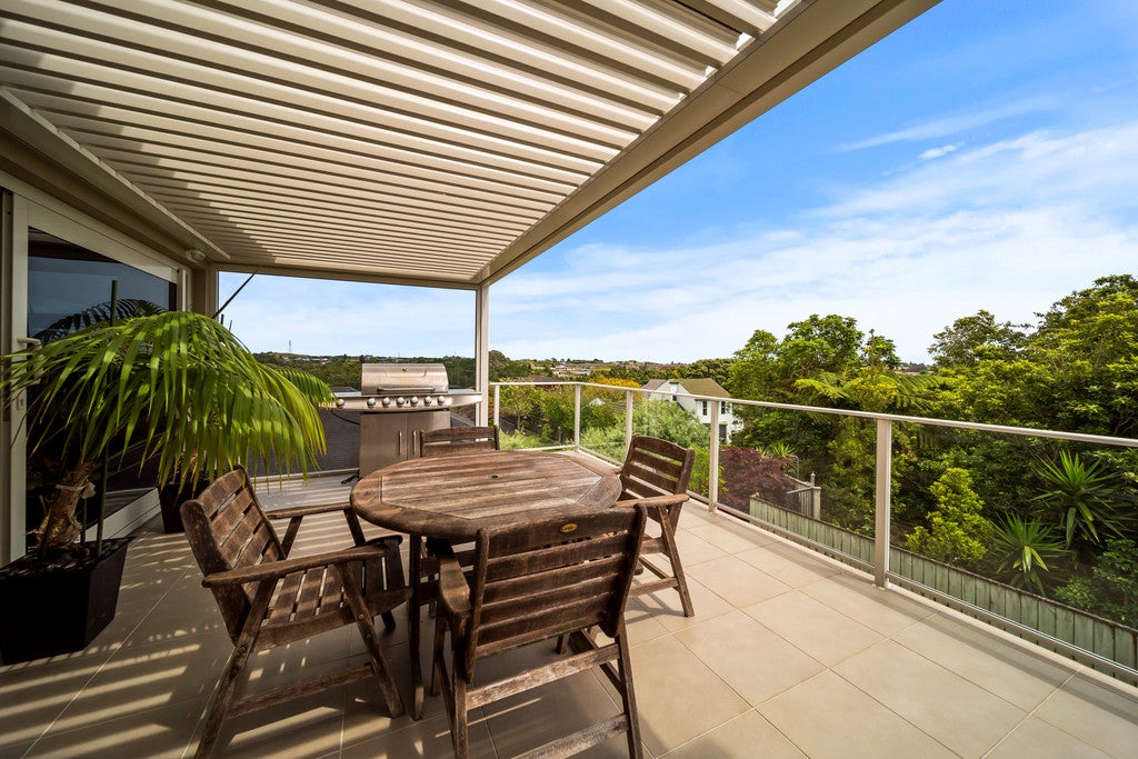 9 Manukaka Heights, Hurdon, New Plymouth - Carousel 2