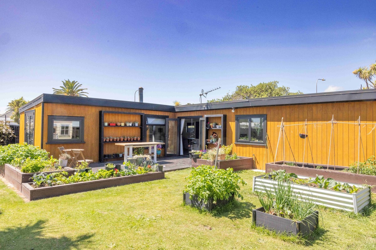290 Pine Avenue, South New Brighton, Christchurch - Carousel 1
