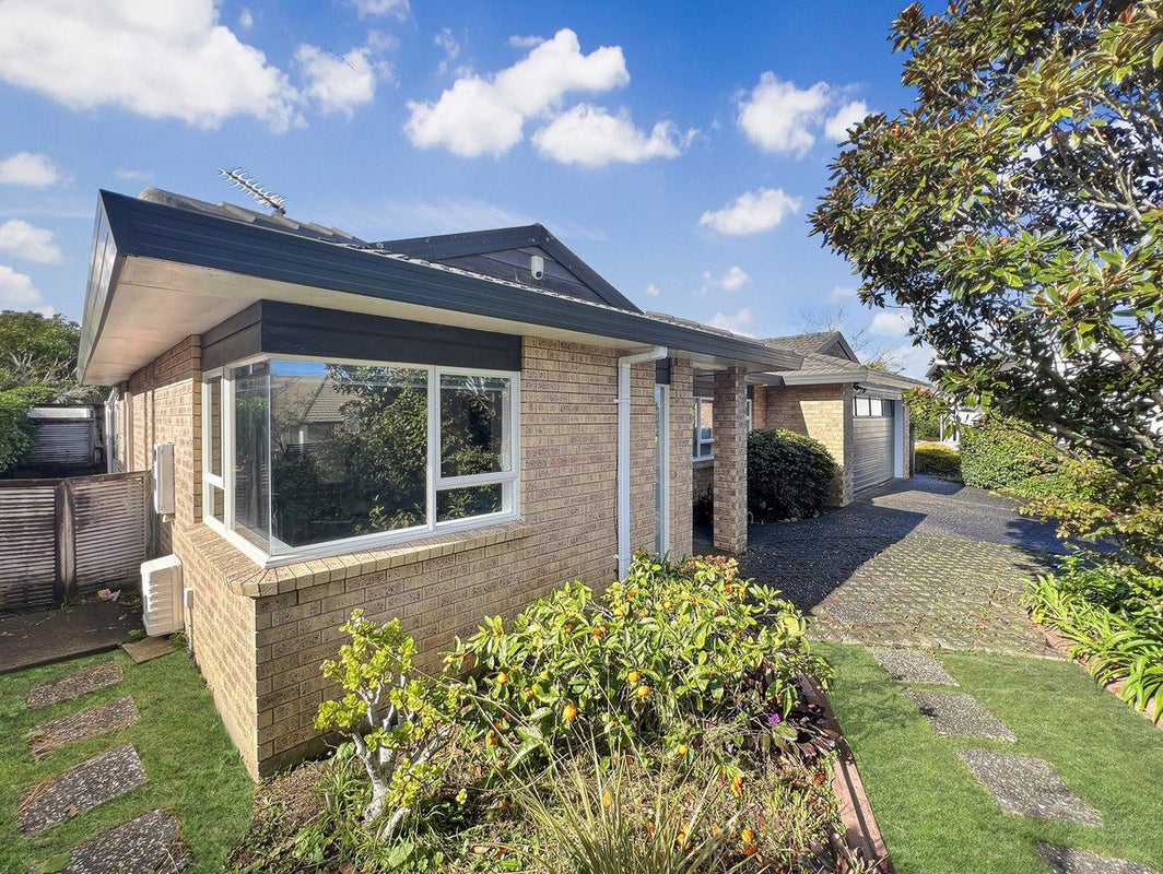 12 Stewart Gibson Place, Manurewa, Auckland - Carousel 2