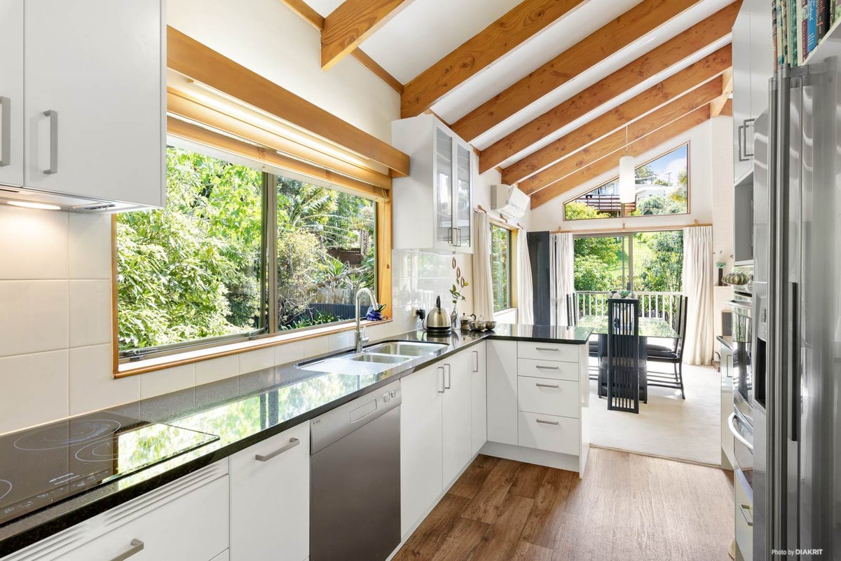 45 Karaka Park Place, Glendowie, Auckland - Carousel 2
