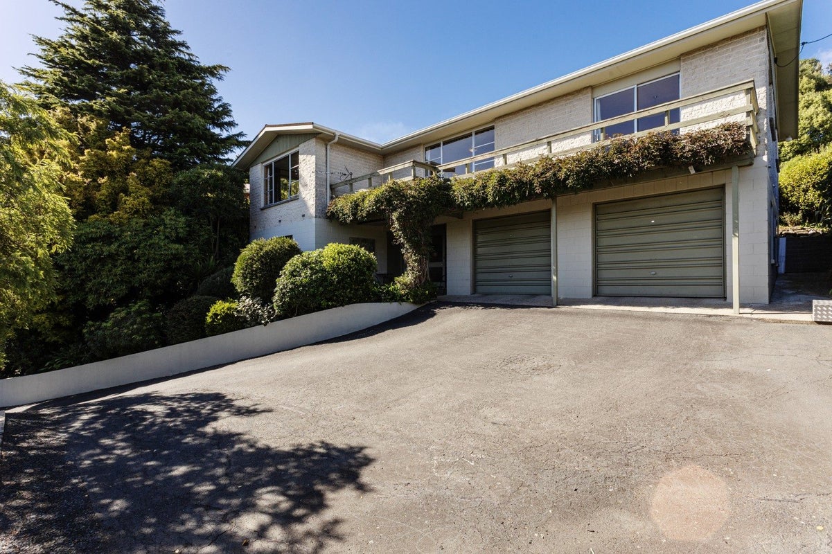 8 Leary Street, Kenmure, Dunedin - Carousel 1