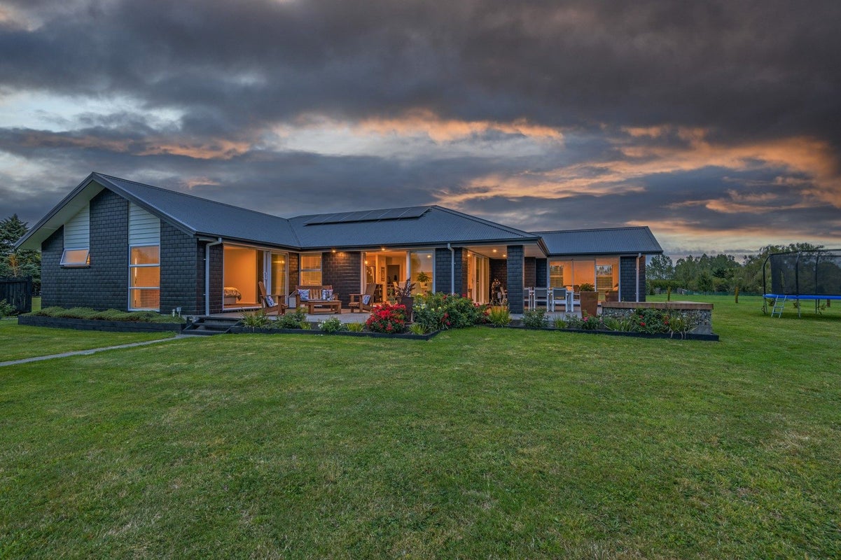 541 Stoney Creek Road, Kelvin Grove, Palmerston North - Carousel 2