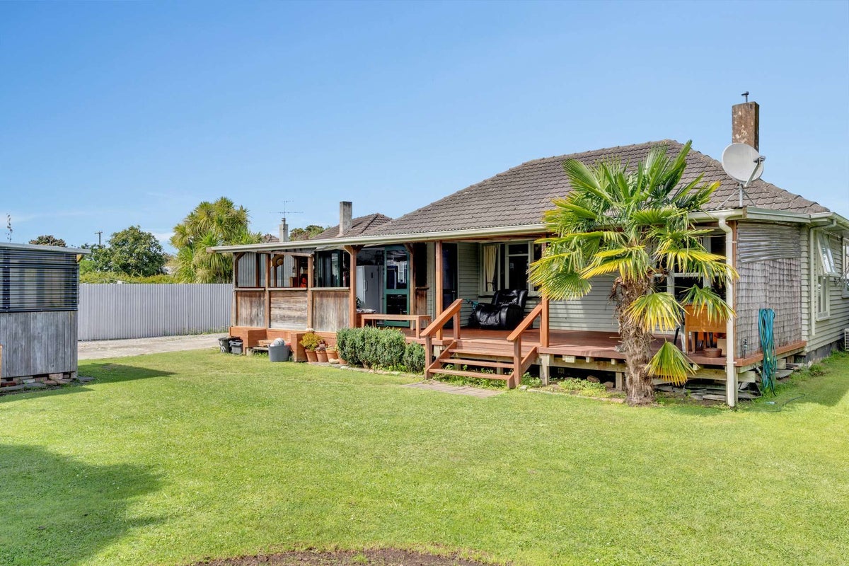 5 Kauri Street, Elgin, Gisborne - Carousel 2