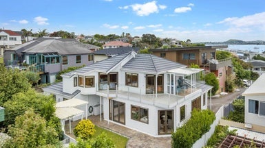 2/160 Bucklands Beach Road, Bucklands Beach, Auckland - Carousel 1
