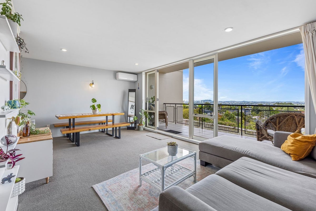 11/166 Mokoia Road, Chatswood, Auckland - Carousel 1