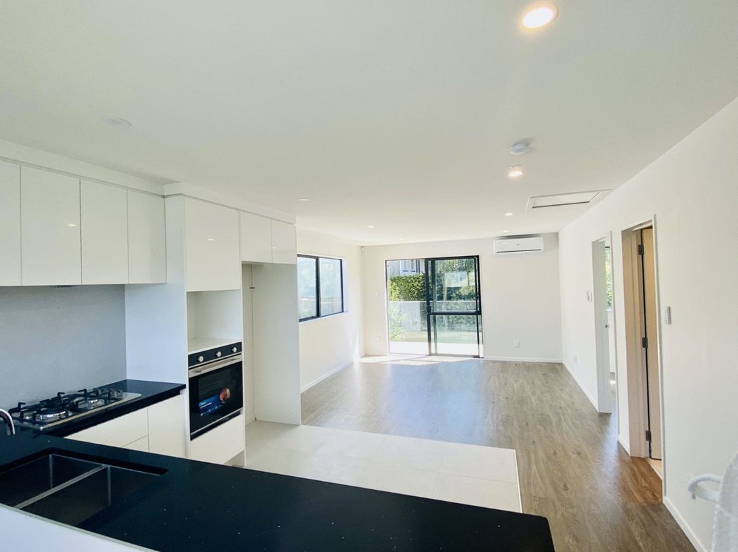 240A New Windsor Road, New Windsor, Auckland - Carousel 2
