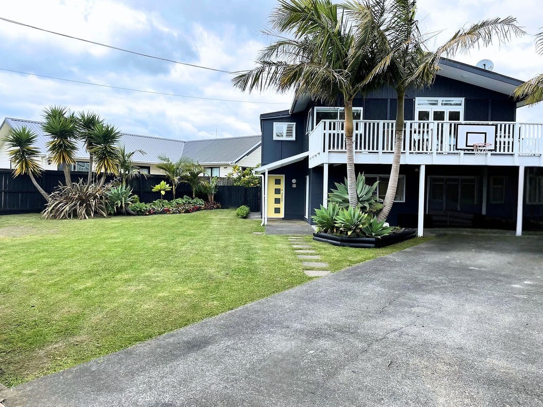 91 Third View Avenue, Beachlands, Auckland - Carousel 1