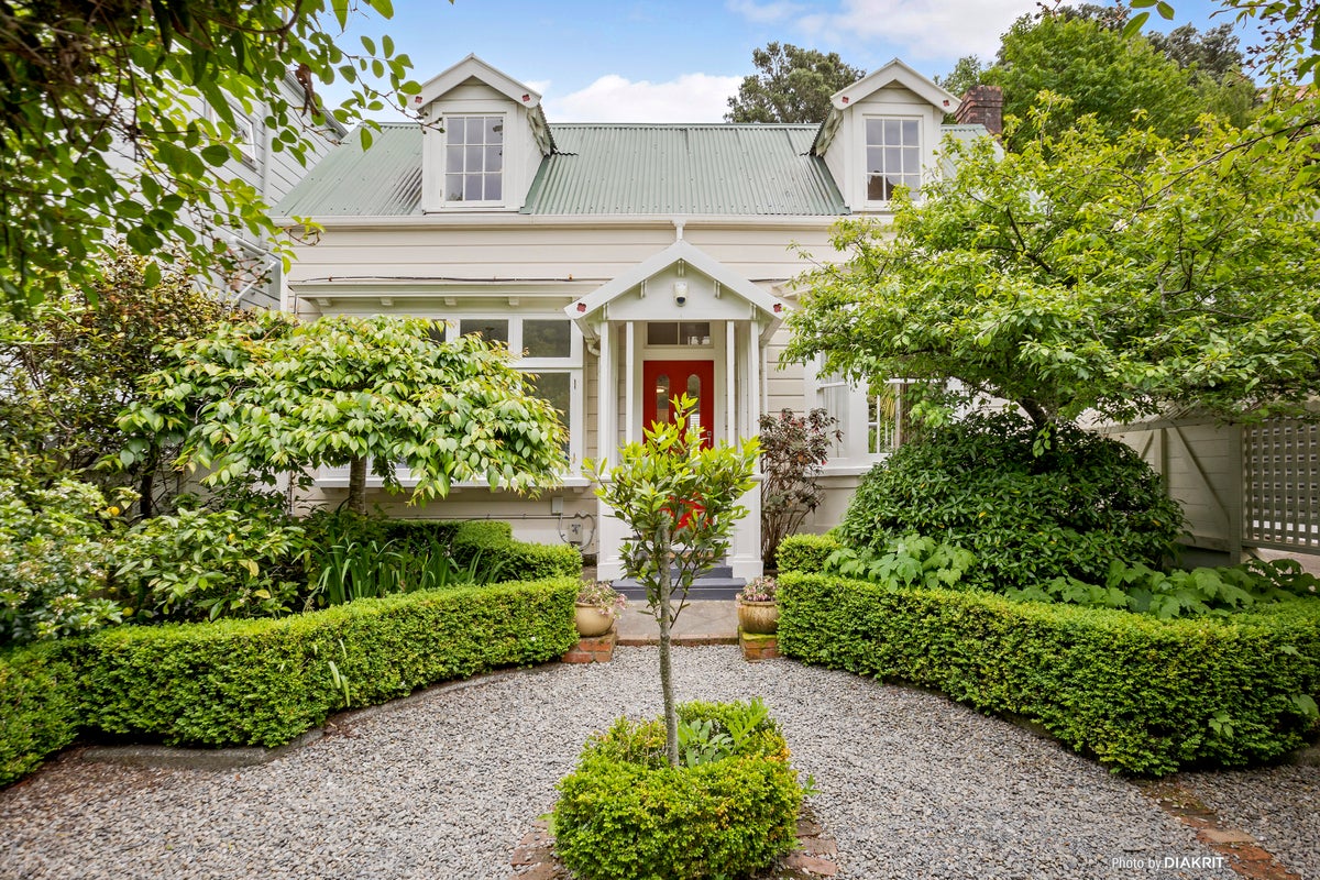 192 Sydney Street West, Thorndon, Wellington - Carousel 1