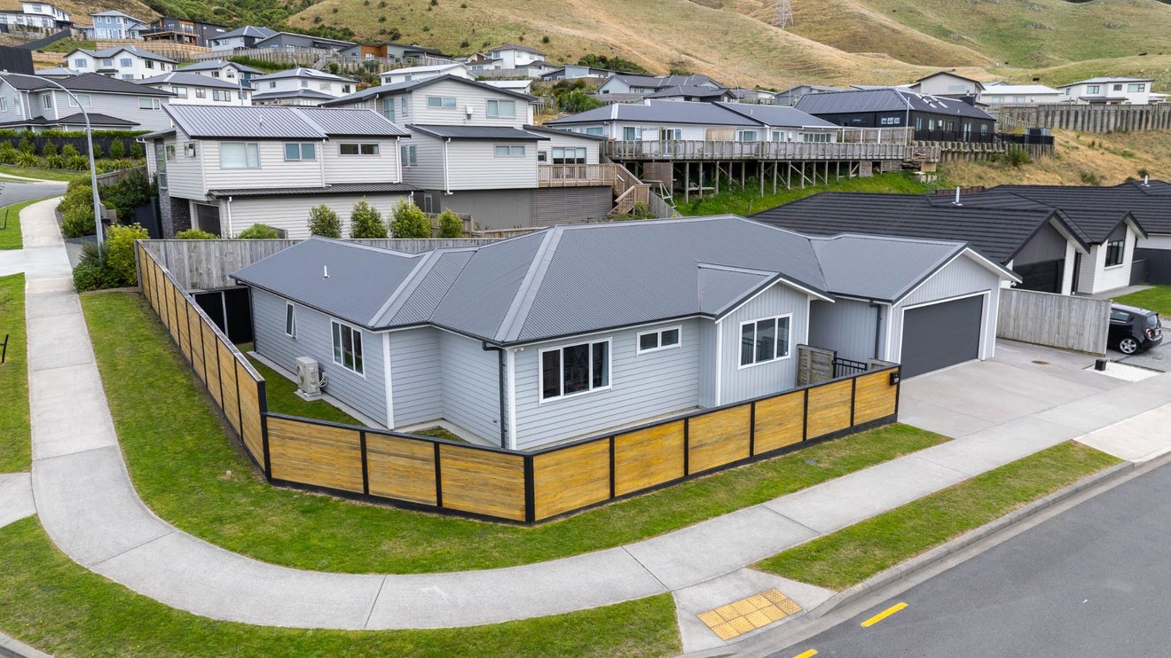 119 Melksham Drive, Churton Park, Wellington - Carousel 23