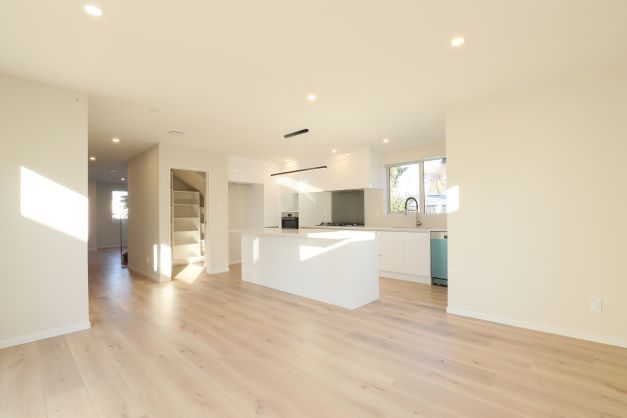 65A Sunderlands Road, Half Moon Bay, Auckland - Carousel 2