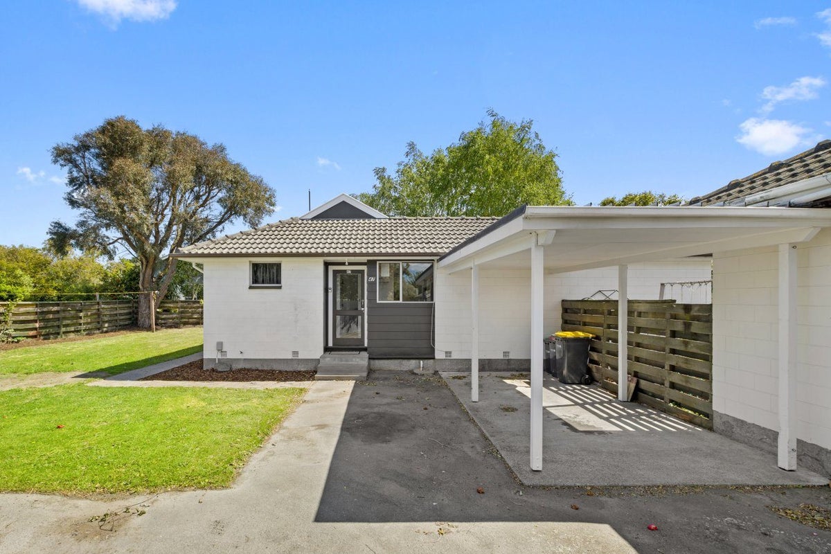 47 Oakley Crescent, Hornby, Christchurch - Carousel 13