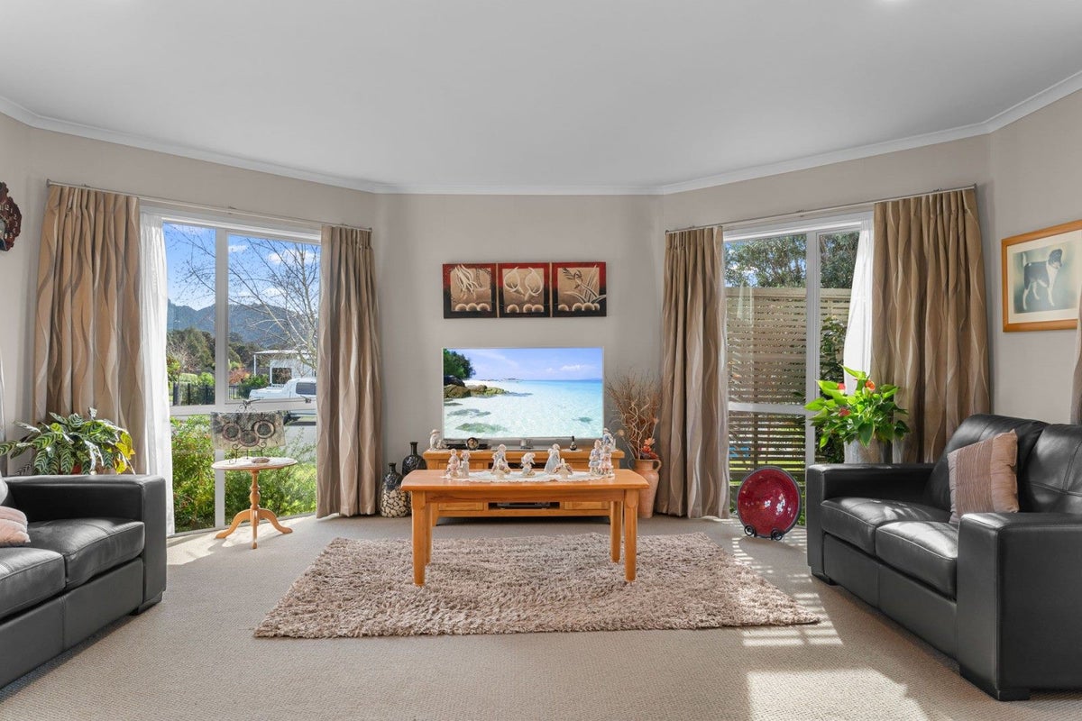 14 Maxwell Place, Kamo, Whangarei - Carousel 2