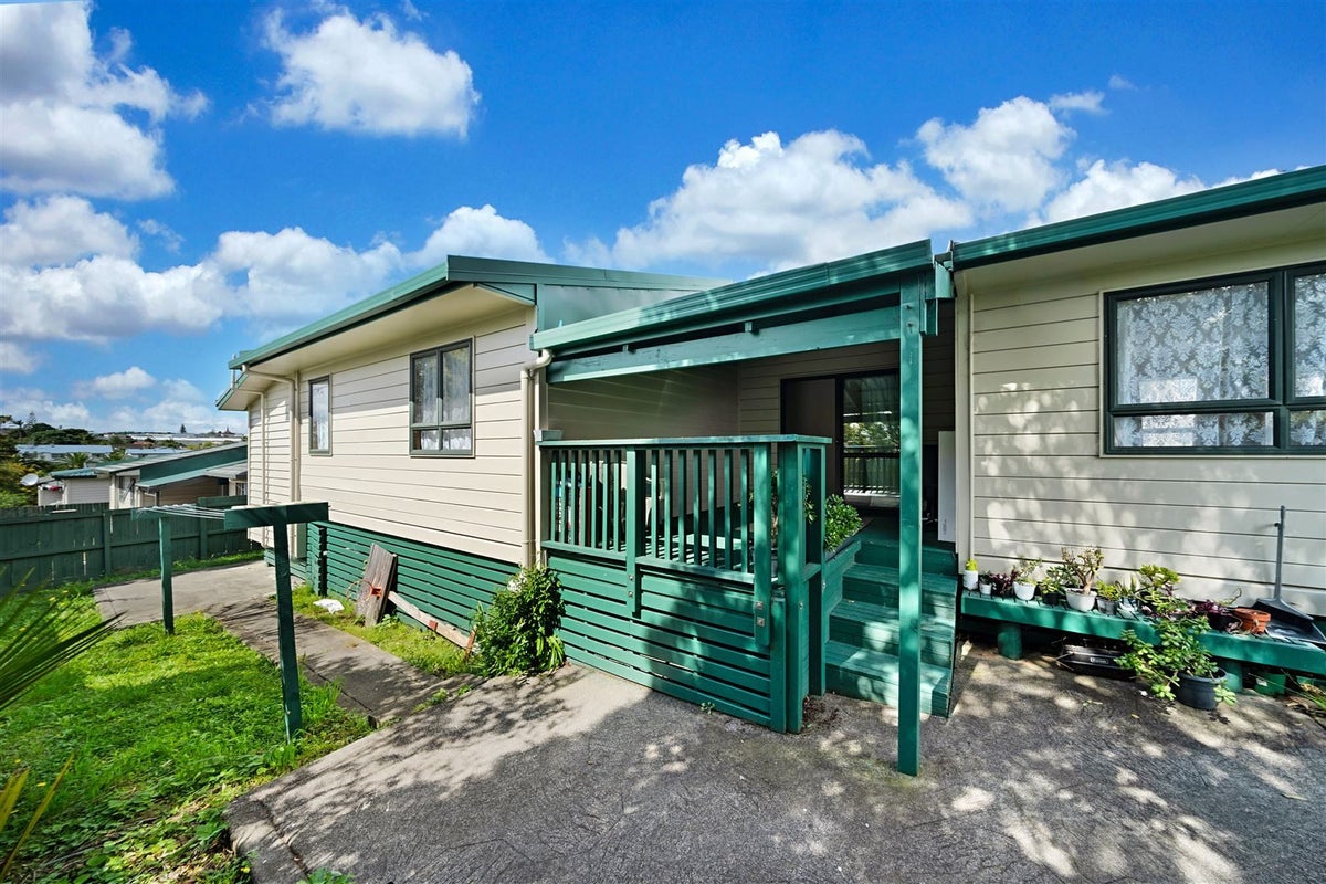 67 Glenview Road, Glen Eden, Auckland - Carousel 2