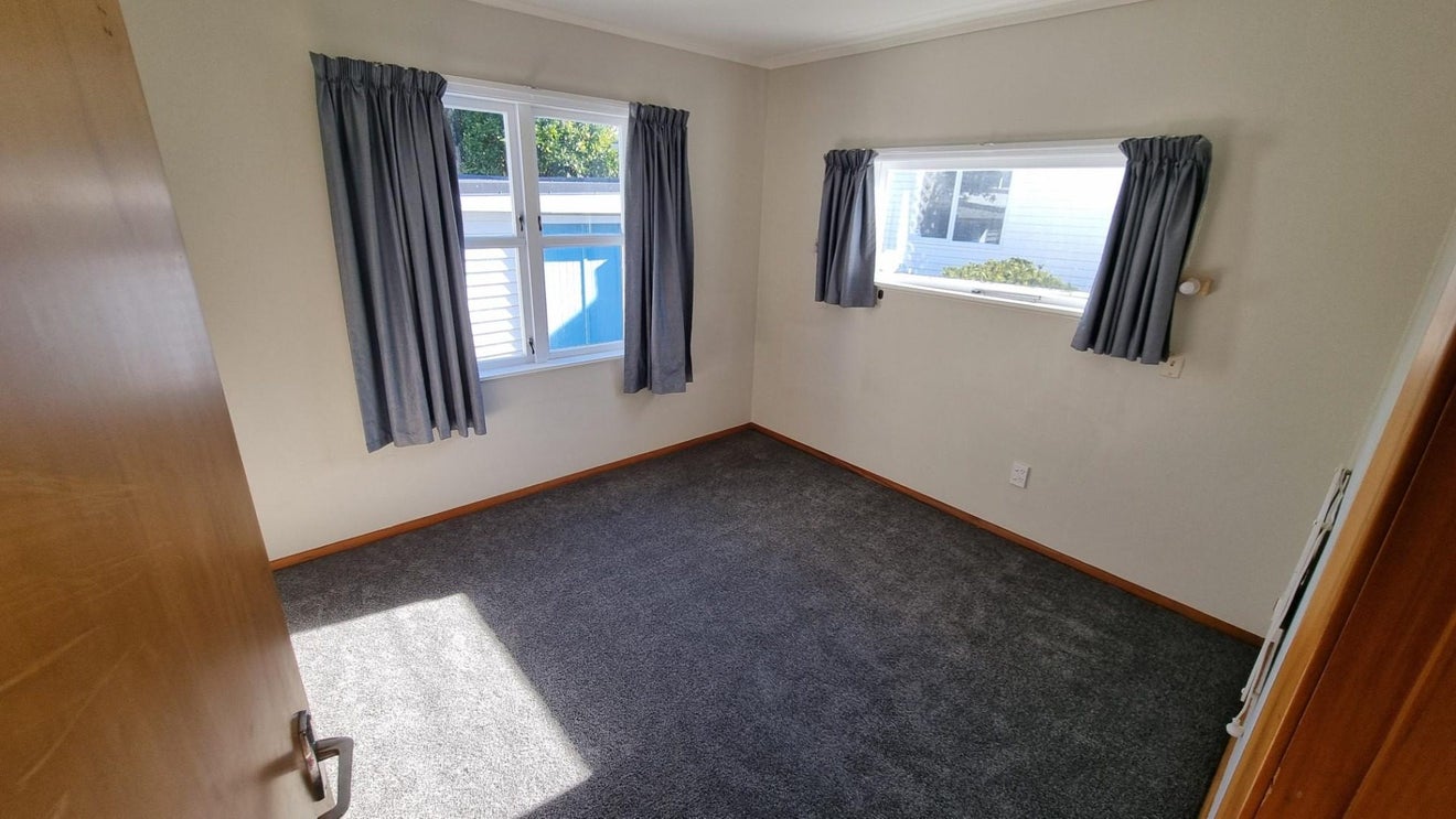 331 Waiwhetu Road, Fairfield, Lower Hutt - Carousel 12