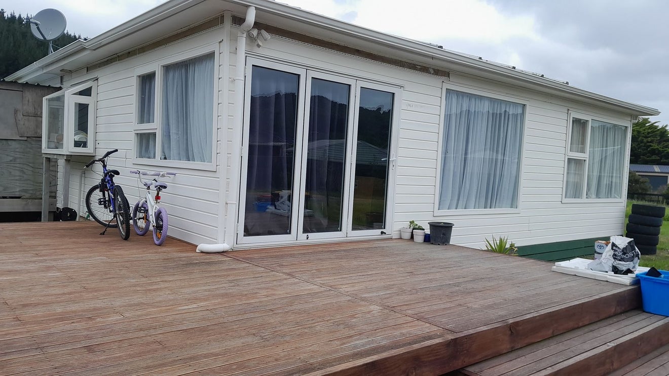196A Wise Street, Wainuiomata, Lower Hutt - Carousel 1