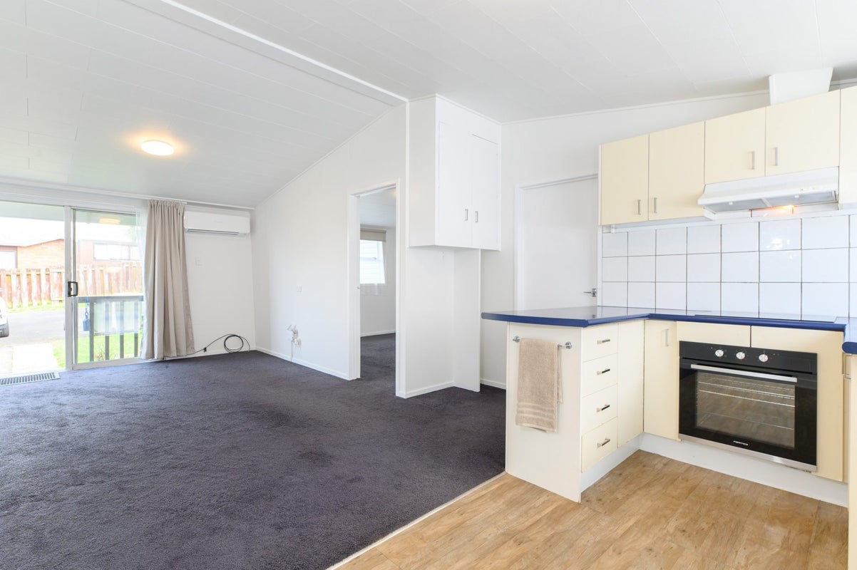 4/93 Donovan Street, Blockhouse Bay, Auckland - Carousel 1