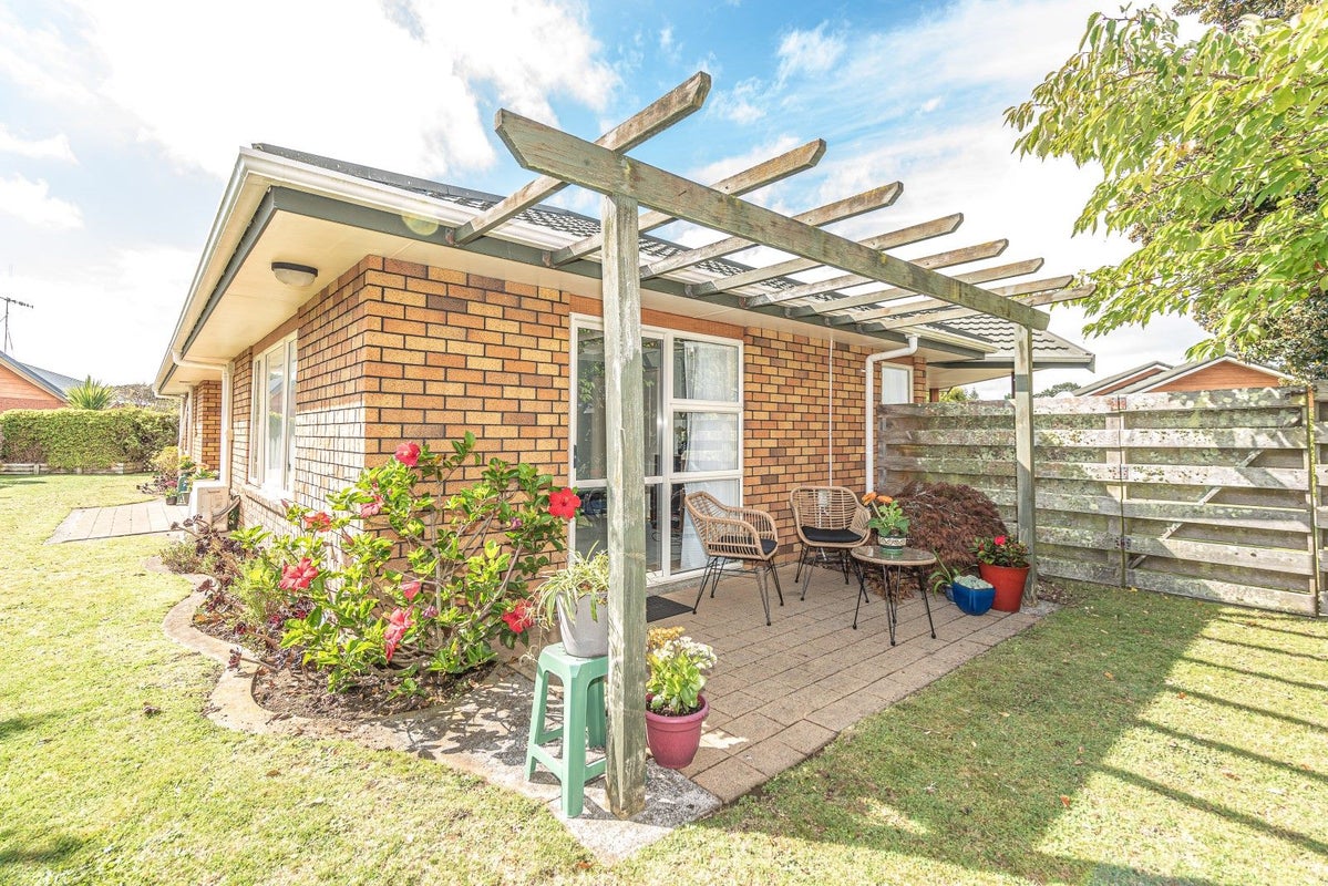 15 Perrett Drive, Otamatea, Whanganui - Carousel 2