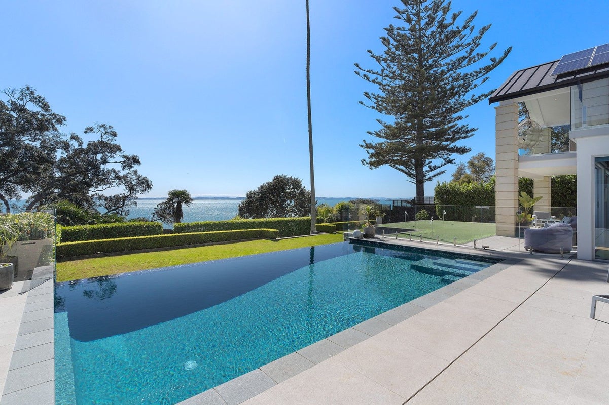 40 Oceania Place, Mellons Bay, Auckland - Carousel 2