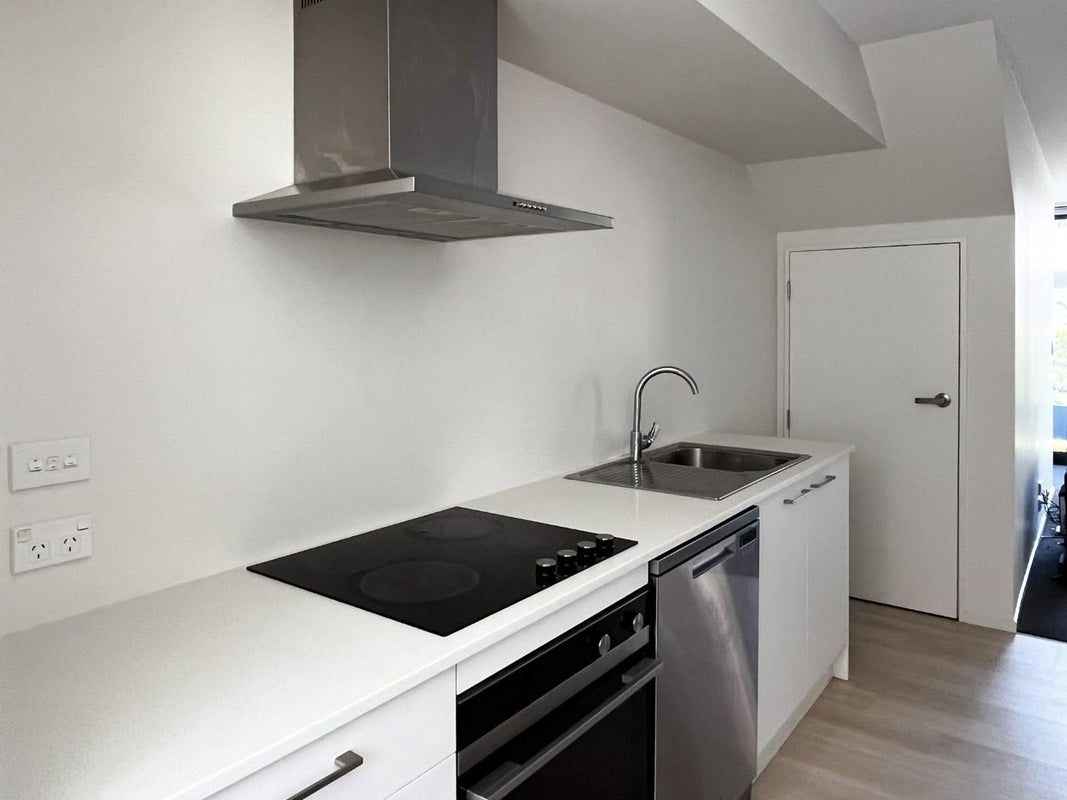 14 Verlamio Lane, Edgeware, Christchurch - Carousel 2