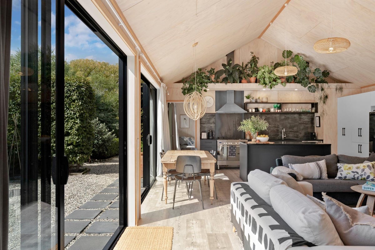 141 Main Road, Luggate, Wanaka - Carousel 2