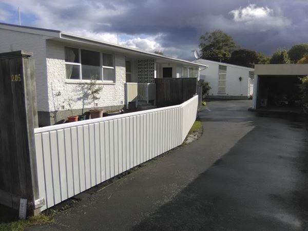 1/205 Springfield Road, St Albans, Christchurch - Carousel 1