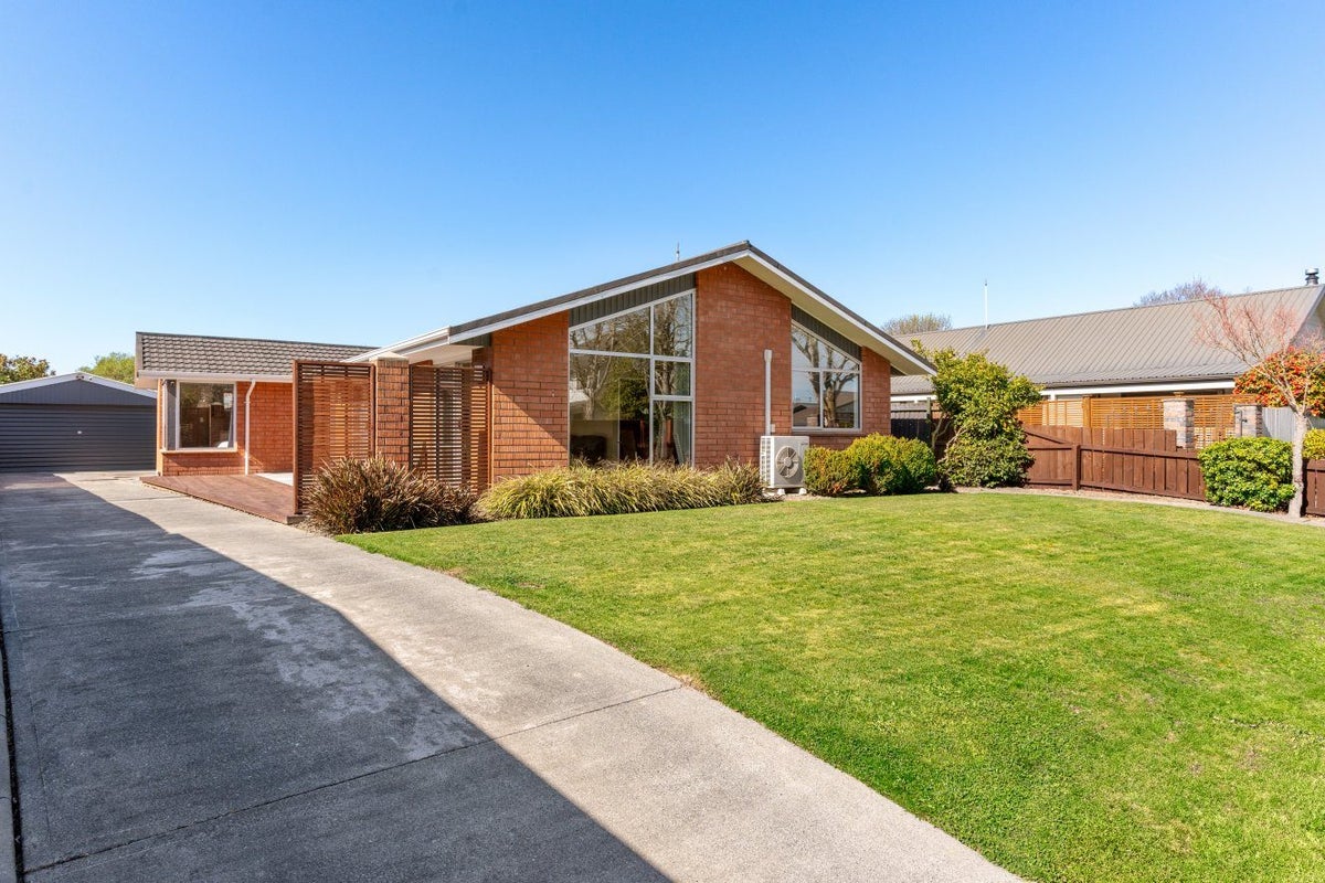 61 Karnak Crescent, Russley, Christchurch - Carousel 1