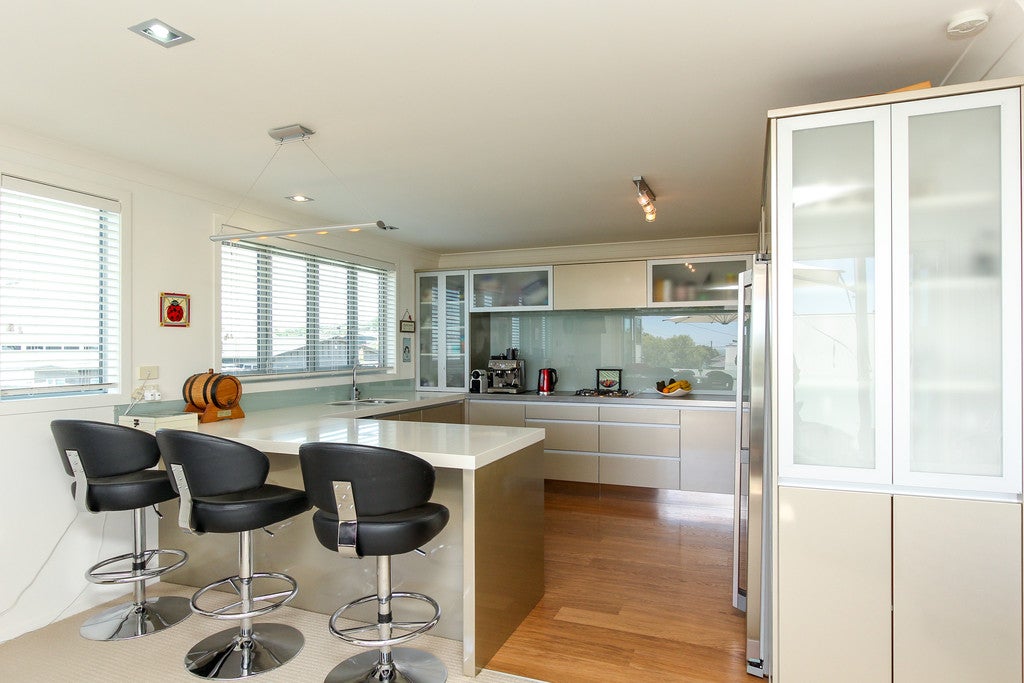 22 Belt Road, Moturoa, New Plymouth - Carousel 1