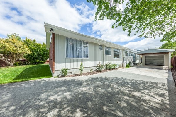 15 Flavia Grove, Clouston Park, Upper Hutt - Carousel 18