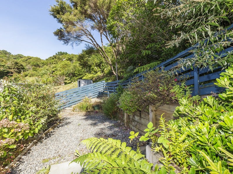 6 Mizzen Place, Whitby, Porirua - Carousel 19