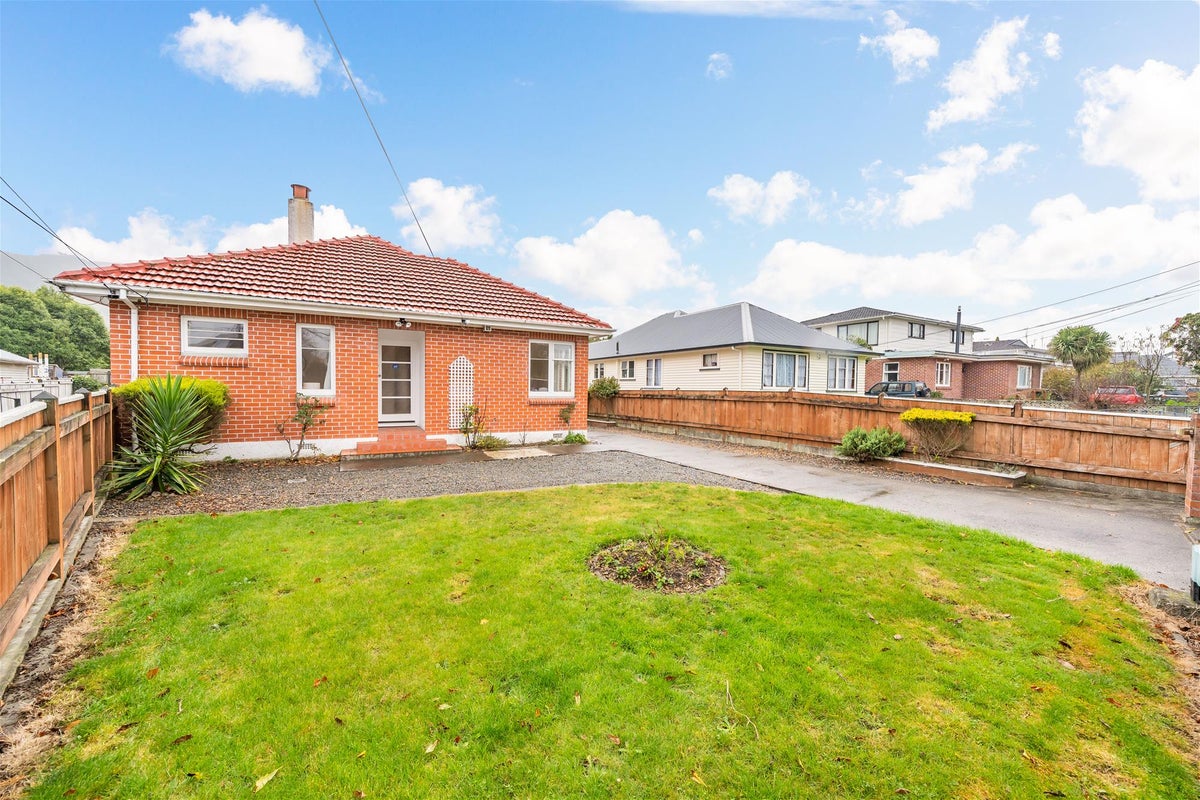 23 Hudson Avenue, Ebdentown, Upper Hutt - Carousel 2