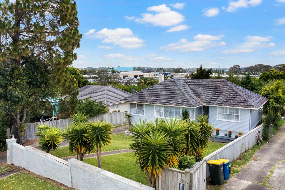 5 Thomas Rea Place, Te Atatu South, Auckland - Carousel 2