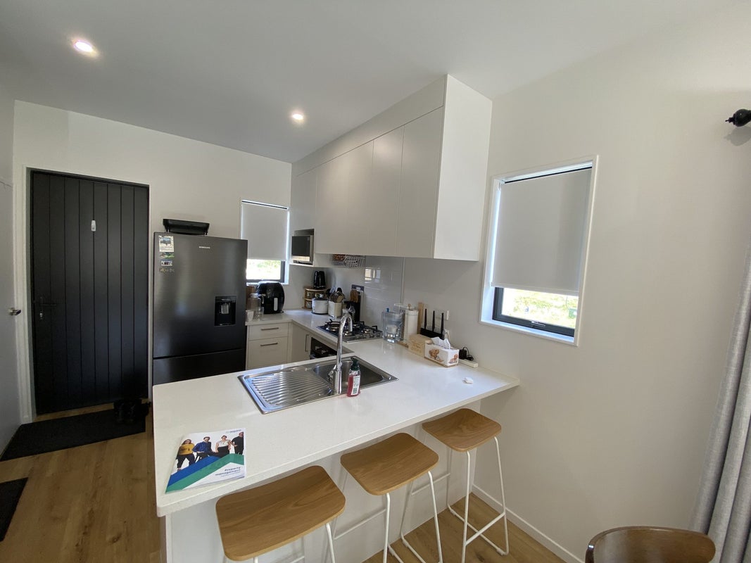 54 Picturesque Drive, Flat Bush, Auckland - Carousel 2