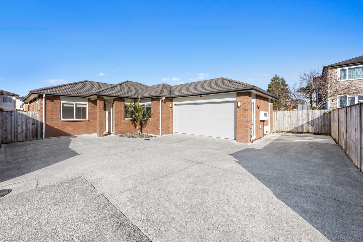 26 Springside Drive, Flat Bush, Auckland - Carousel 2
