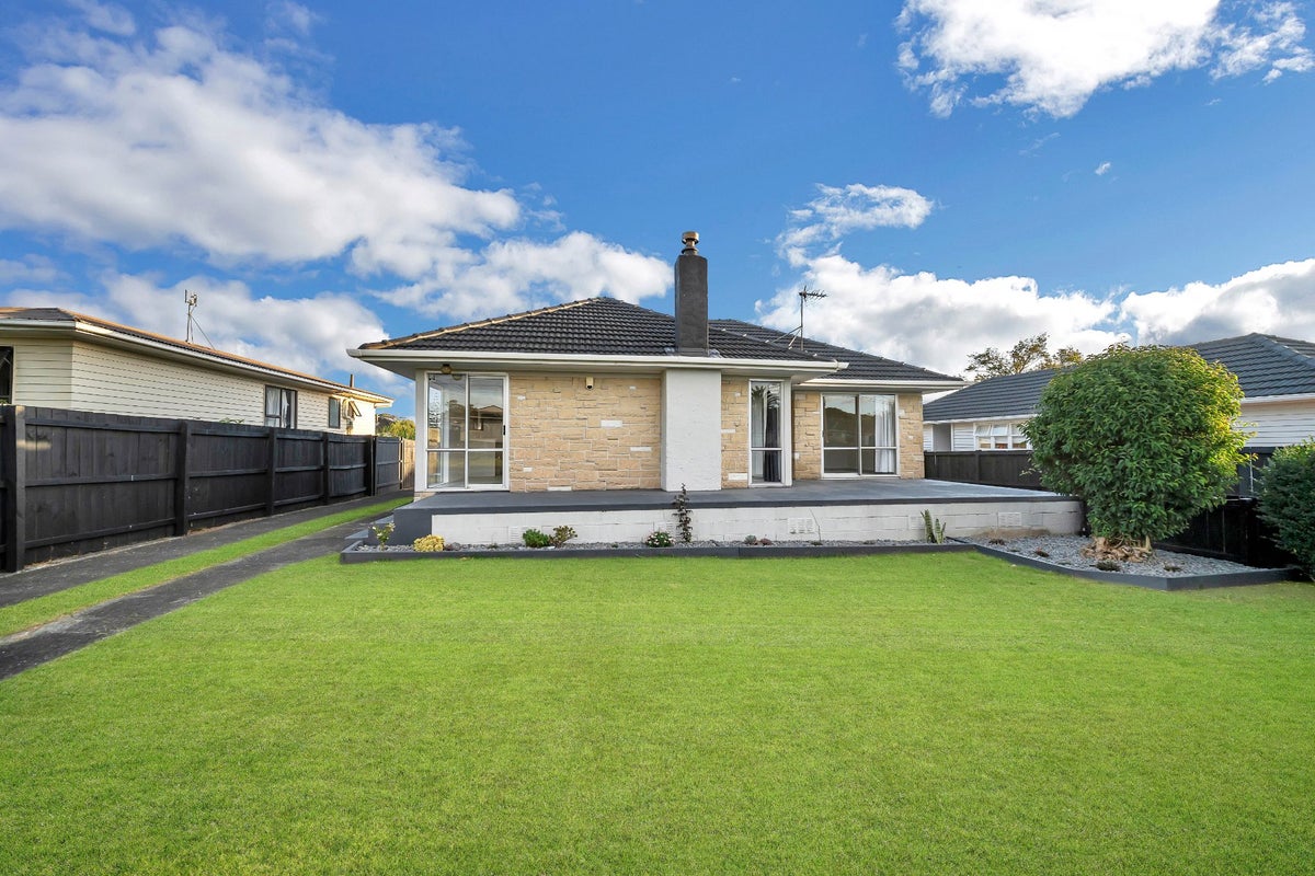 24 Laxon Avenue, Otara, Auckland - Carousel 1