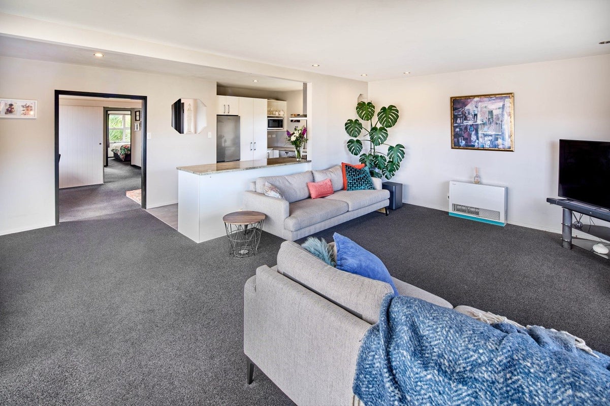 104 Renown Road, Raumati South, Paraparaumu - Carousel 1