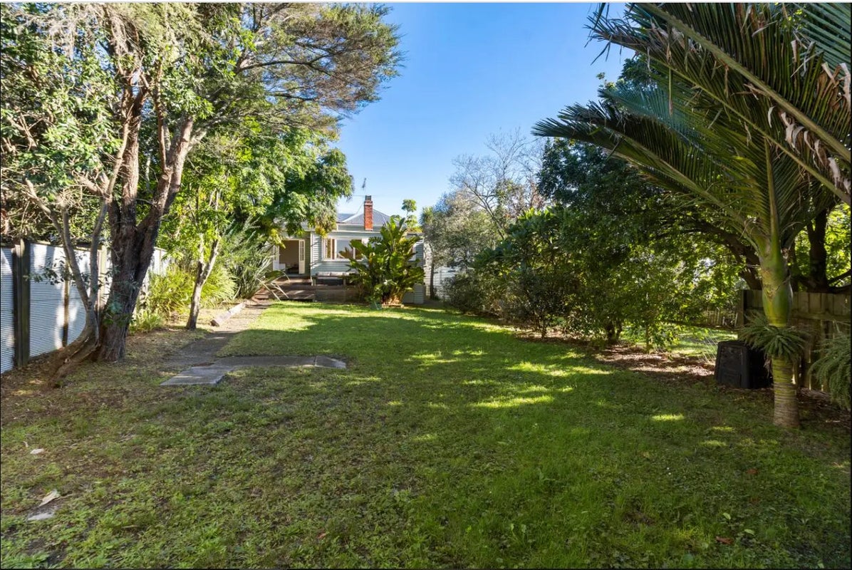 0 Dryden Street, Gisborne - Carousel 11