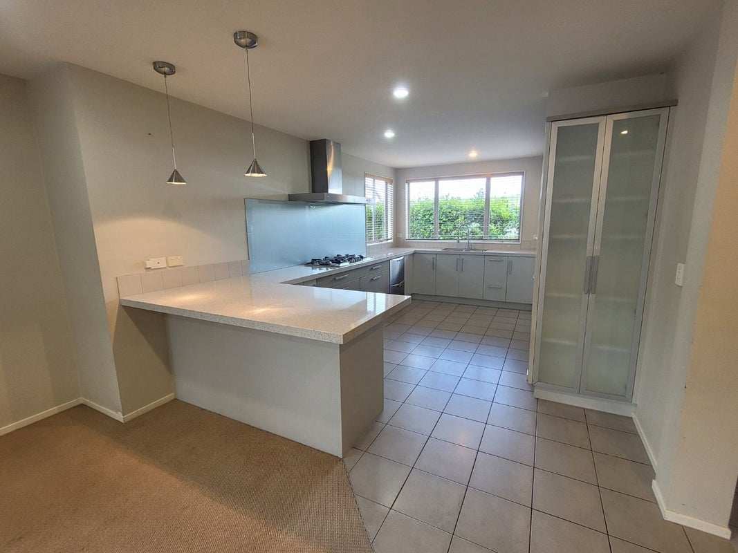 35 Magma Crescent, Stonefields, Auckland - Carousel 2