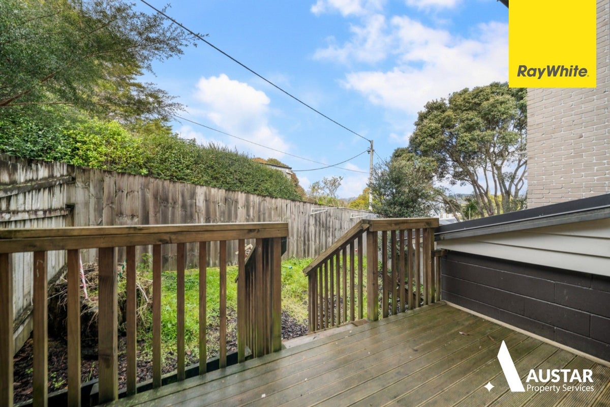 5/2 Swan Hill Drive, Glen Eden, Auckland - Carousel 10