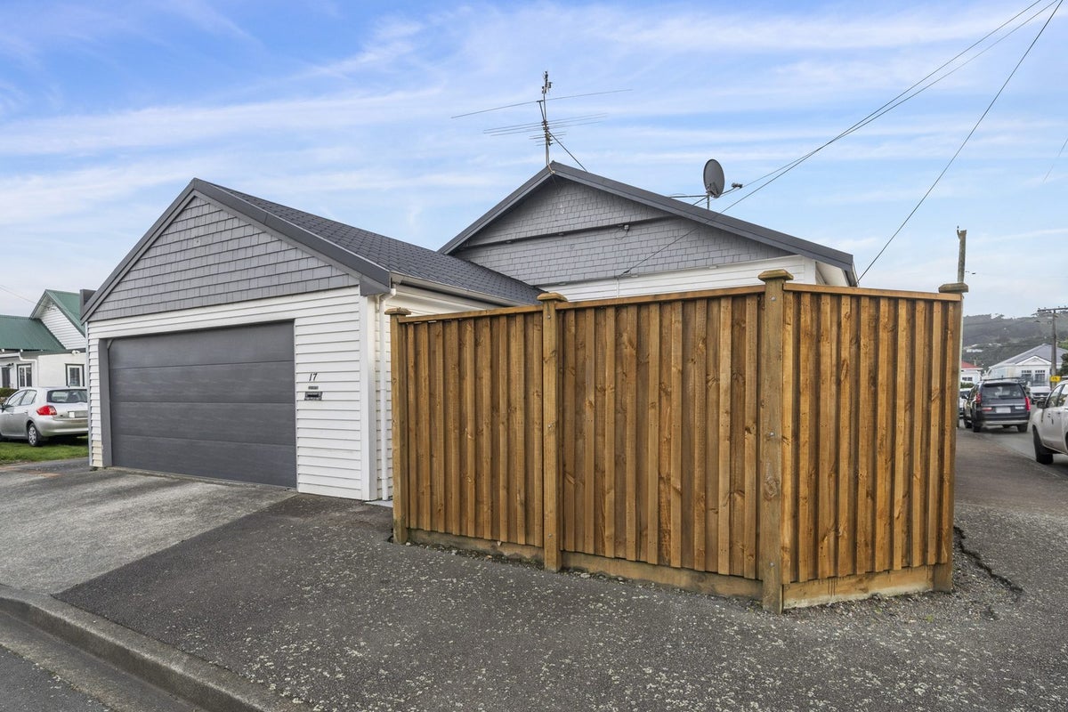 17 King Street, Petone, Lower Hutt - Carousel 16